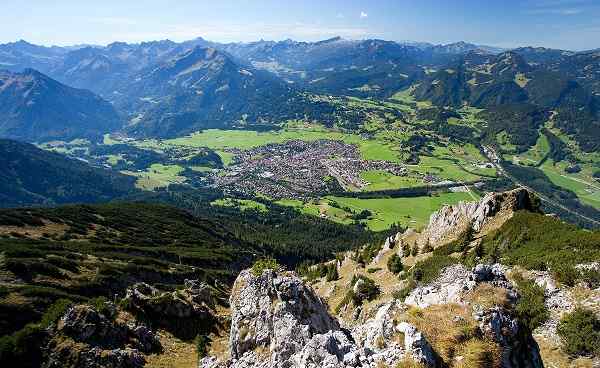 au-meran-kom Oberstdorf Top View